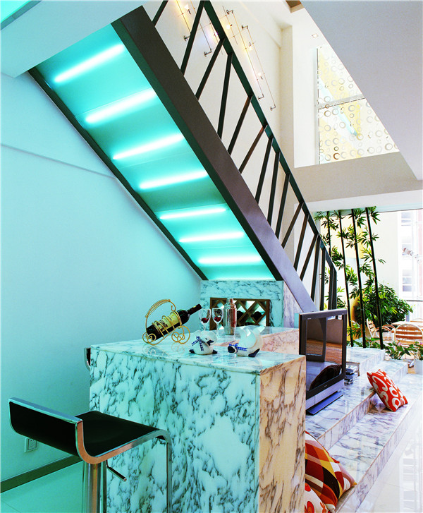 重慶裝修公司—復(fù)式現(xiàn)代案例