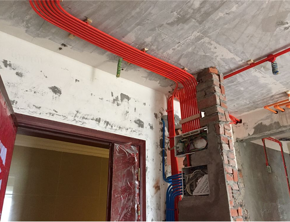 強電走天 ，弱點走地