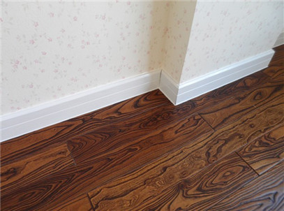 重慶家裝公司嵌入式踢腳線的安裝